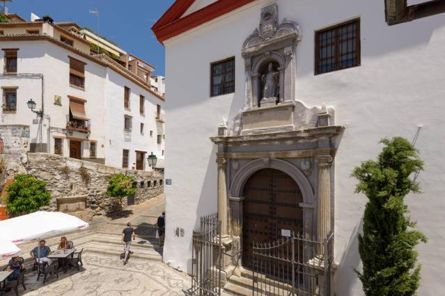 Apartamento En Pleno Centro, Wifi, Ideal Appartement Granada Buitenkant foto
